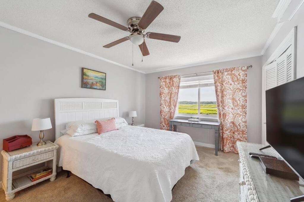 Right Across Beach Pool View Private Balcony By Zen Living Short Term Rental Myrtle Beach Eksteriør bilde